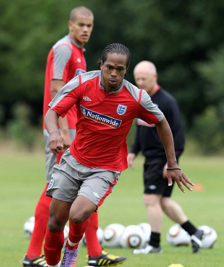 Nathan Delfouneso